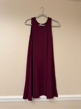Old Navy Sleeveless Midi Swing Dress in Burgundy